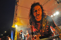Live_040