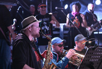 Live_282