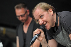Live_075
